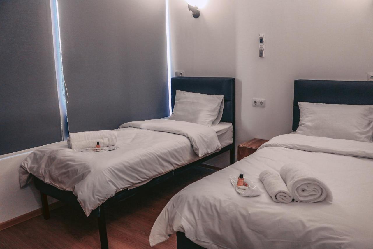 Apple Cozy Hotel Tbilisi Exterior photo